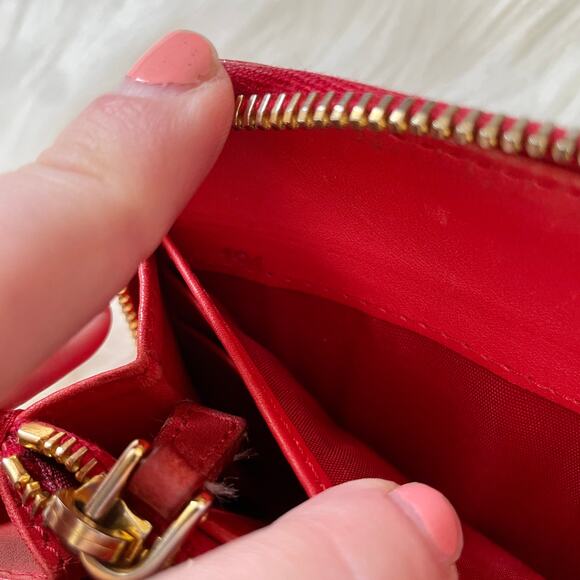 Miu Miu Vernice Crocodile Embossed Calfskin Zip Around Wallet Red 0107 - Picture 5 of 10